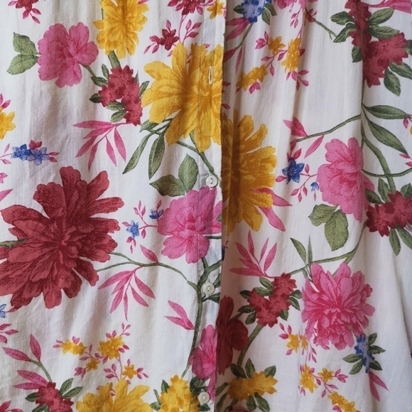 Flowery blouse - Picture 4 of 5